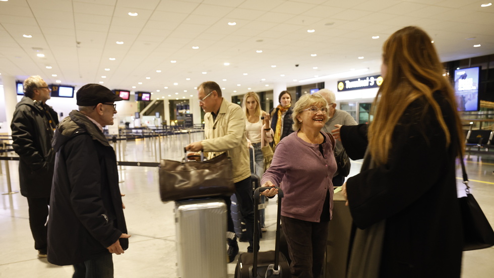 Evakuerade svenskar med familjer, totalt 143 personer, landade på Arlanda under natten mot fredagen, däribland Barbara Zylberbring som varit på besök i Israel.