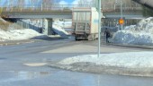 Vanligt att lastbilar fastnar under viadukter