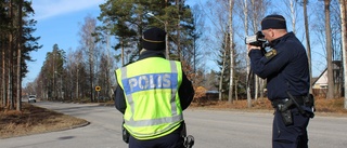 Resultatet efter polisens trafikvecka – så många körkort rök • Extrakontroller i olika delar av kommunen