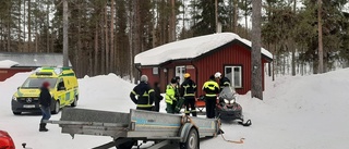 Man död efter skoterolycka i Jokkmokk – fastnade i bäck
