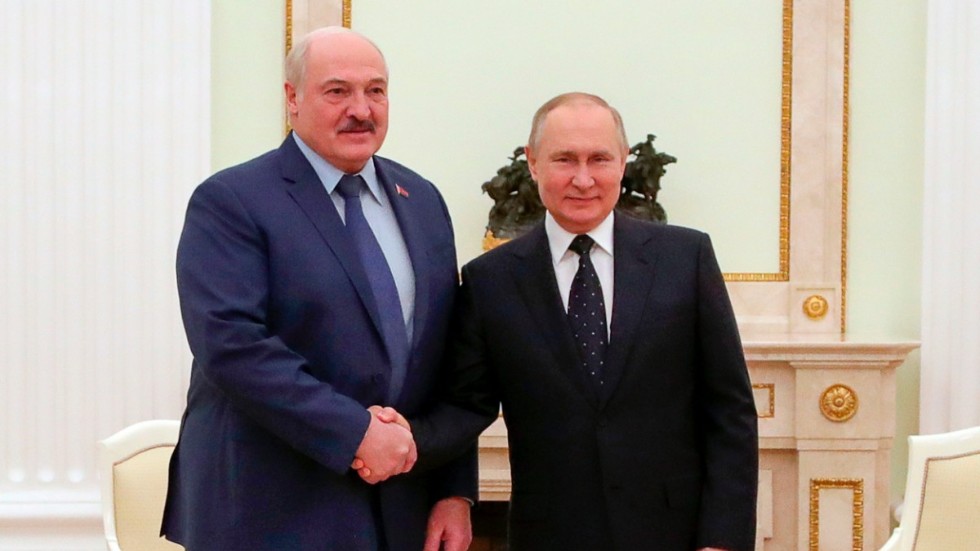 Helan & Halvan. Alexander Lukasjenko och hans mindre ryske kollega Vladimir Putin.