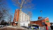 Tio misstänkta efter skottduell i Årby centrum – två misstänkta för mordförsök på varandra