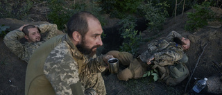 Ny lag i kraft: Så ska Ukraina skaka liv i armén