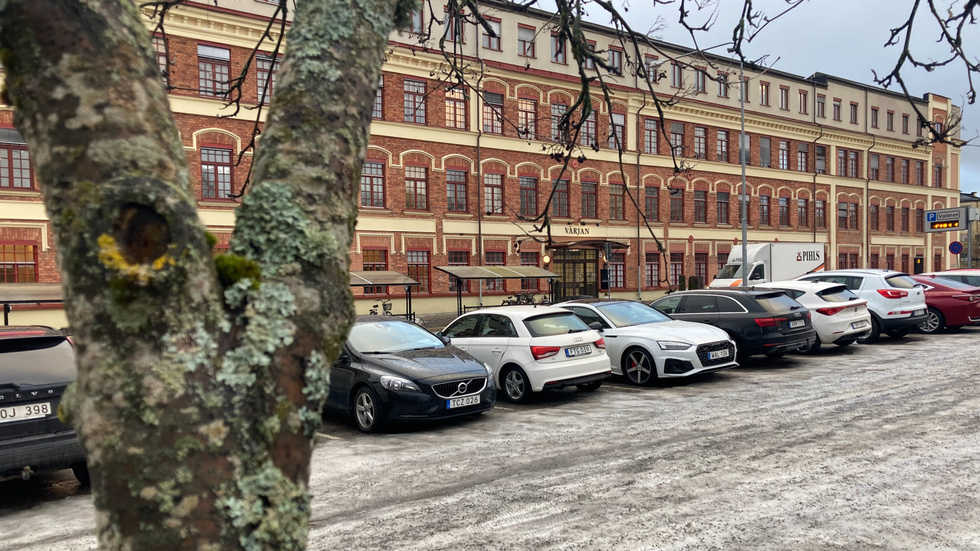 Värjan på Alva Myrdals gata i Eskilstuna. Här finns flera av Eskilstunas kommunala funktioner och förvaltningar.
