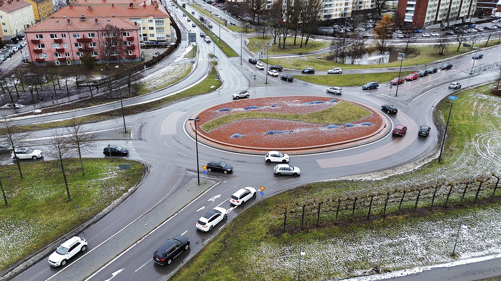 Skribenten ger "Arg bilist" både rätt och fel. Bilden visar Idunplan, en av Eskilstunas mest trafikerade platser.