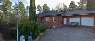 Nya ägare till fastigheten på Vitsippsvägen 10 i Skiftinge, Eskilstuna - 2 100 000 kronor blev priset