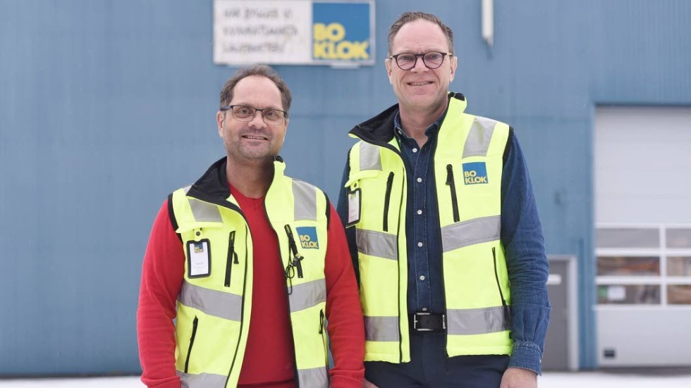 Flödeschefen Jonas Karlsson och fabrikschefen Mikael Lundin kan summera ett rekordår för BoKlok.