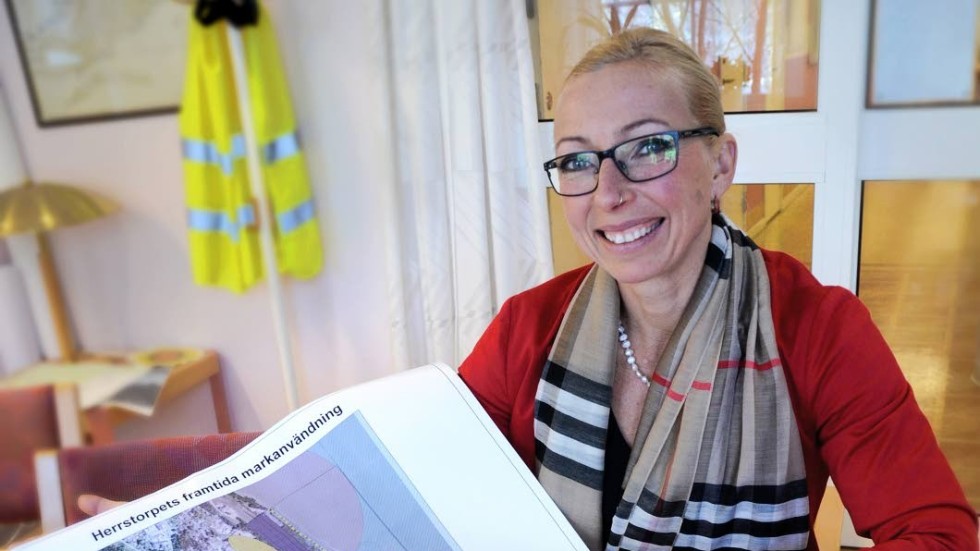 Stadsarkitekten Sara Dolk ser "lucktomterna" som en stor förklaring till att Vimmerby har flest nya detaljplaner i Kalmar län under 2018.