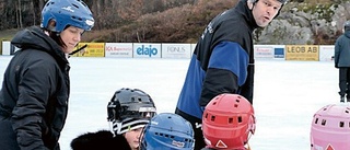 Skridskoskola med inslag av bandy