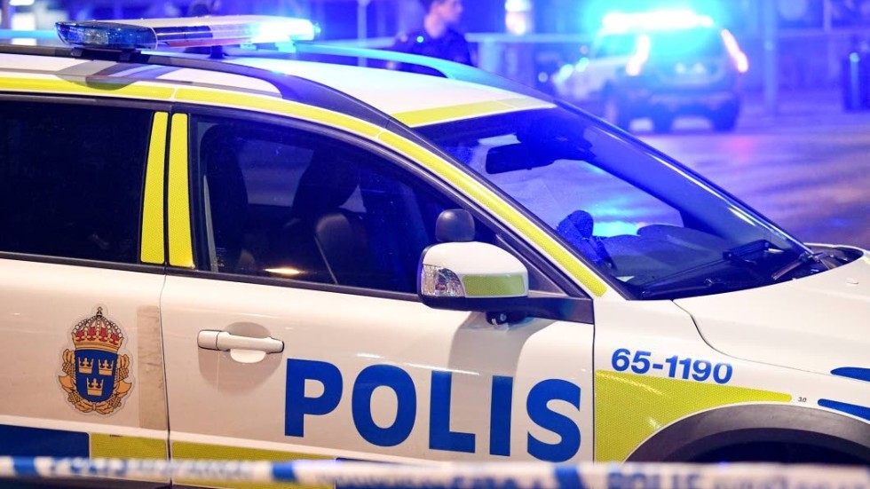 Polisen grep en man för rattfylleri och grov olovlig körning i Mariannelund.