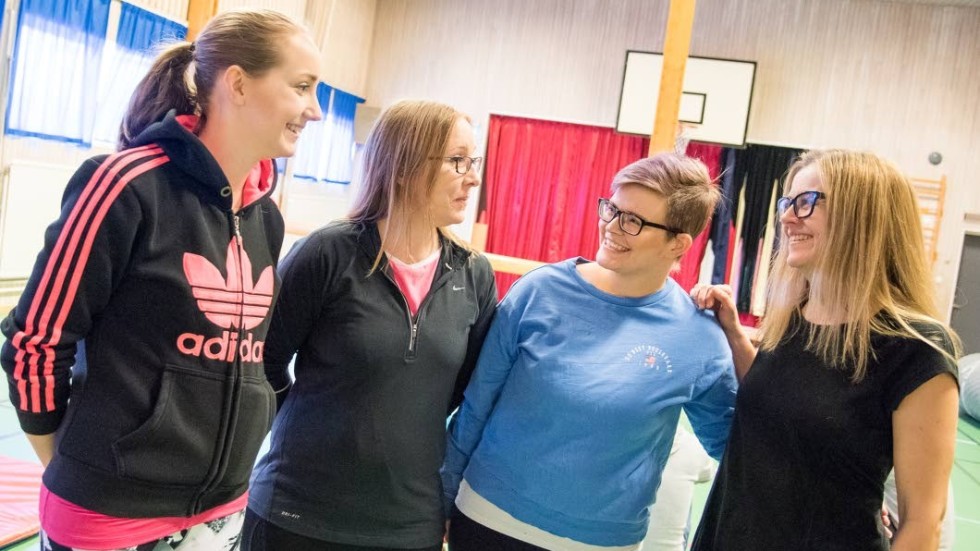 Caroline Karlsson, Maria Andersson, Linda Stenholm och Emma Karlsson leder barngympan i Hjorted.