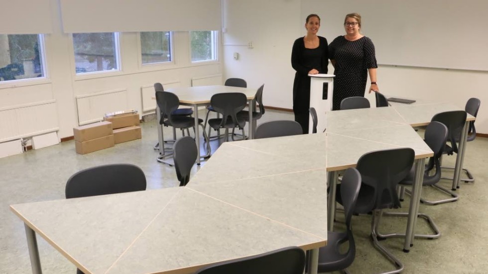 Klassrummen har fått en helt ny flexibel inredning som kan ändras efter pedagogiska krav, berättar Anna Källåker och Marie-Sofie Ekman.