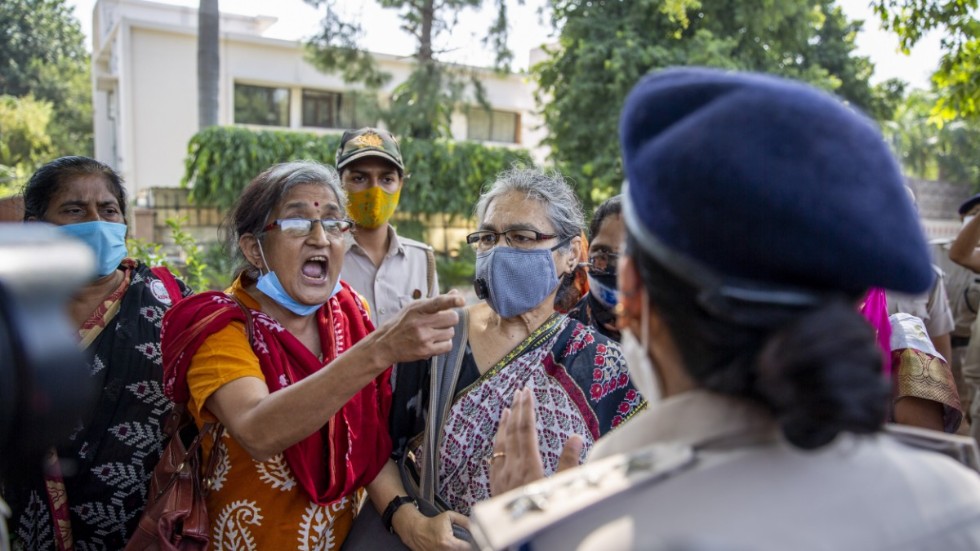 Indien pekas ut som ett av de länder där utvecklingen under pandemin gått åt fel håll. Arkivbild från en protest i september.