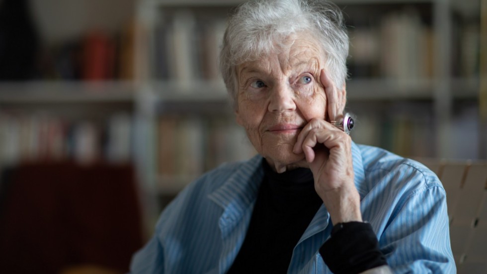 Märta Tikkanen (född 1935) är en finlandssvensk författare. Hon är i höst aktuell i Siv Storås bok samt i Johanna Holmströms biografi "Borde hålla käft". Den sistnämnda har orsakat bråk i Finland.