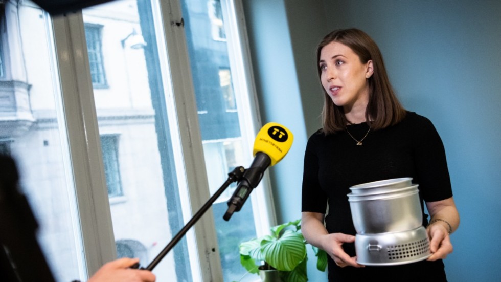 Sophie Nilsonne, analytiker vid HUI Research, presenterar årets julklapp – stormköket.