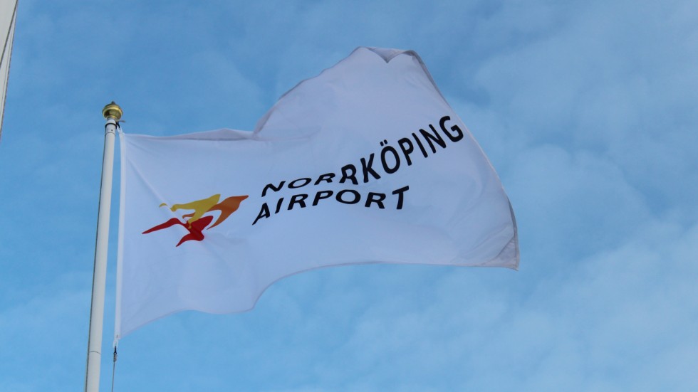 Bojkotta semesterrresor till Turkiet från Norrköping Airport, uppmanar signaturen Vägra kalkon.