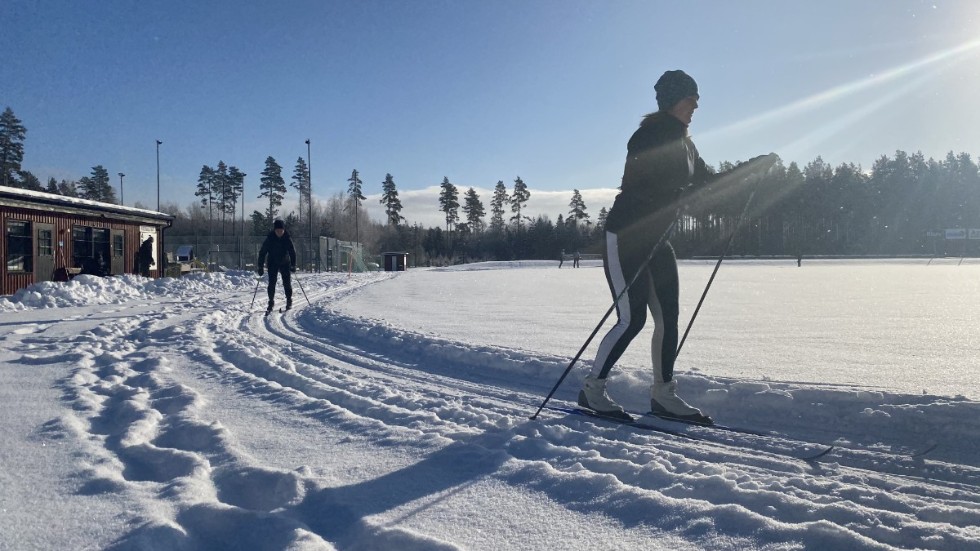 Arkivbild på längdskidåkning. Magnus Johansson och Skidboden får många samtal av personer som vill hyra skidor. 
