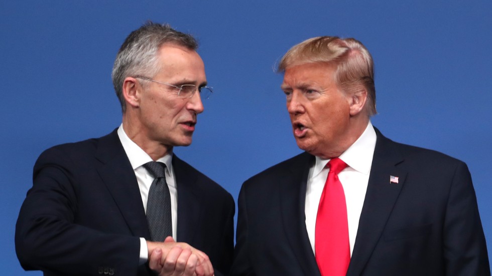 Natos generalsekreterare Jens Stoltenberg tillsammans med USA:s dåvarande president Donald Trump vid Nato-toppmötet utanför London 2019.