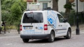 Dött träd ska fällas i Trosa – trafiken blockeras