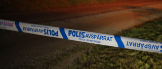 Misstänkt mord i Bjurholm i afton – stor yta avspärrad: ”Pågår ett intensivt utredningsarbete”