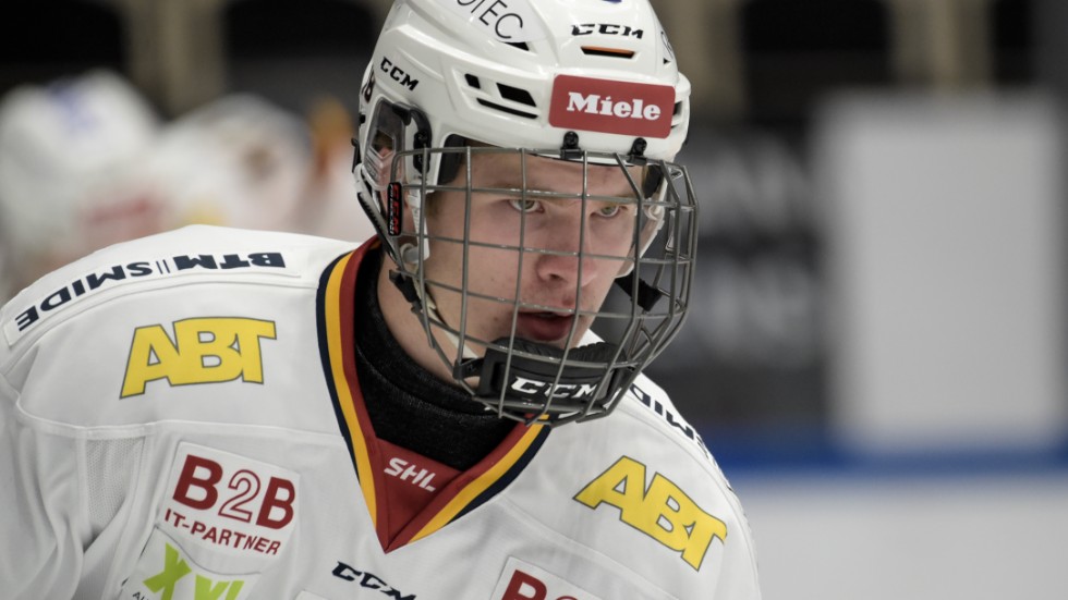 Tobias Björnfot återvänder till Djurgården men återvänder till NHL i november. Arkivbild.