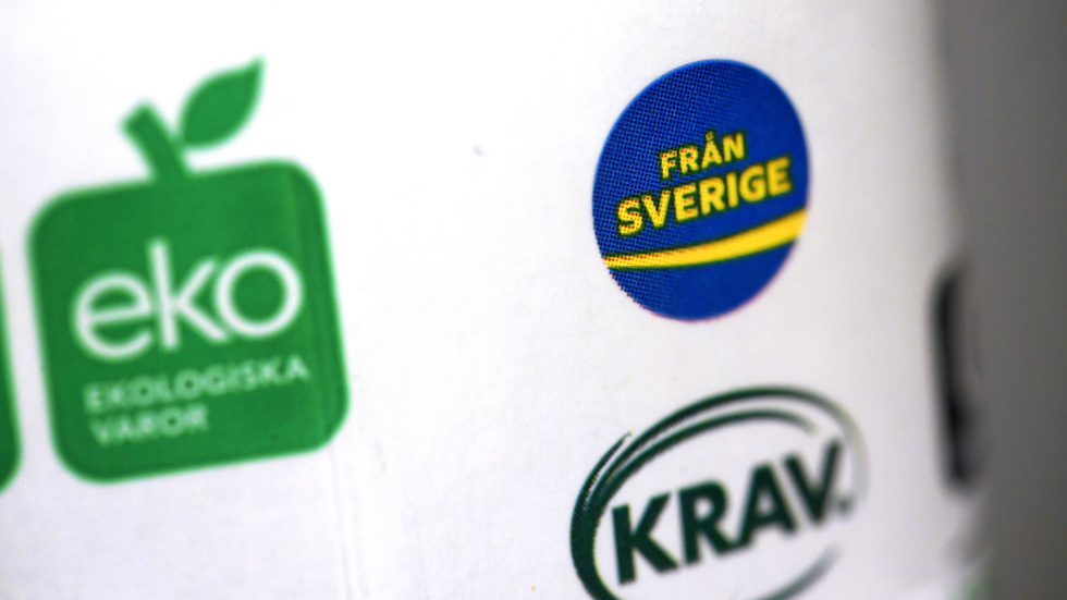 Konsumenter och offentliga upphandlare i Södermanland kan bidra genom att stödja ekologisk odling och djurhållning, skriver Anita Falkenek, vd på KRAV.