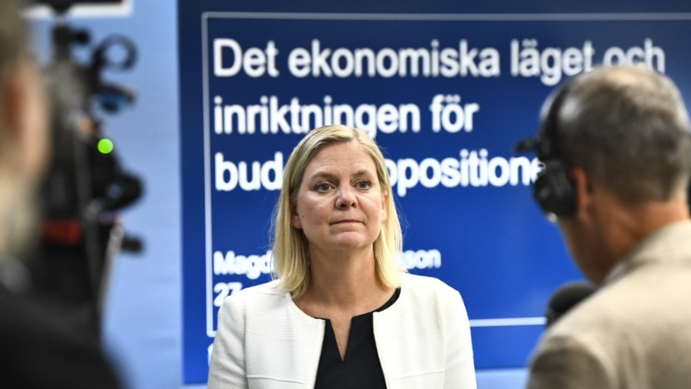 Finansminister Magdalena Andersson (S) berättar om återstartspaketet nästa år.