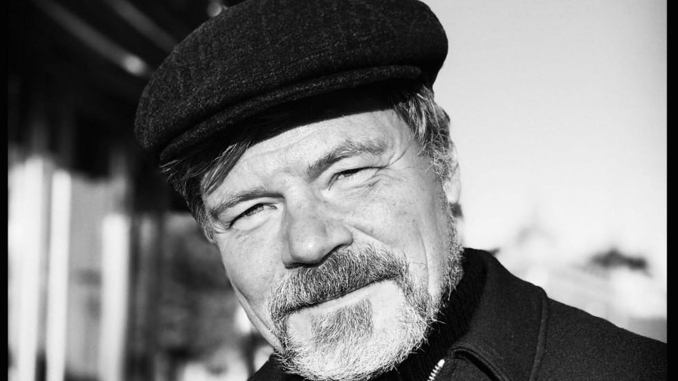 Kristoffer Leandoer (född 1962) är författare, översättare och kritiker. Hans essäbok "Mask" nominerades 2010 till Augustpriset. Han var 2018–2019 extern ledamot av Svenska Akademiens Nobelkommitté.