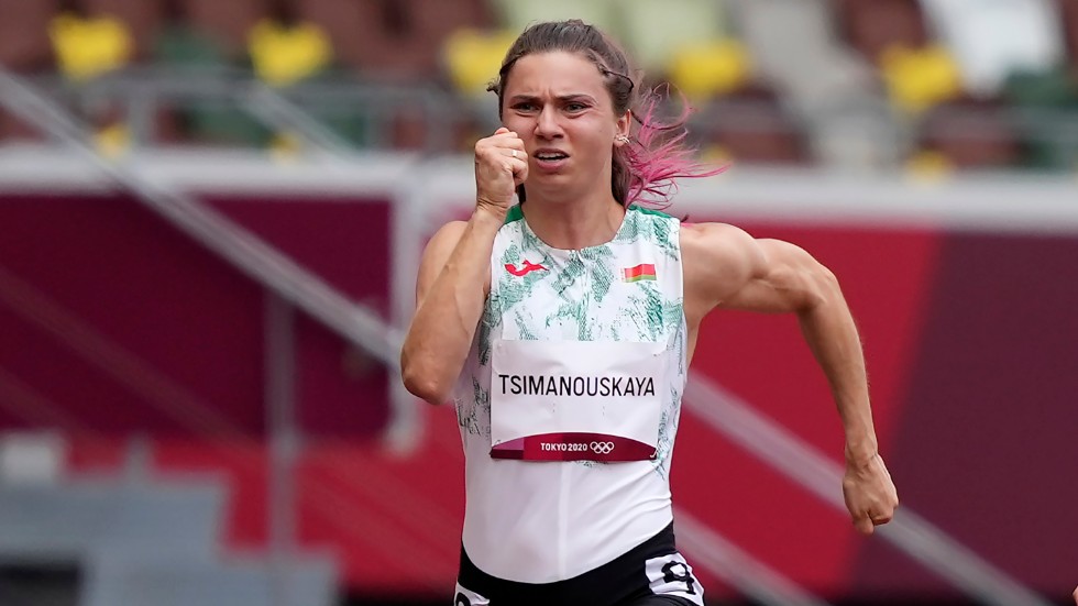 Den belarusiske idrottaren Kristina Timanovskaja springer 100-meter tidigare under OS.