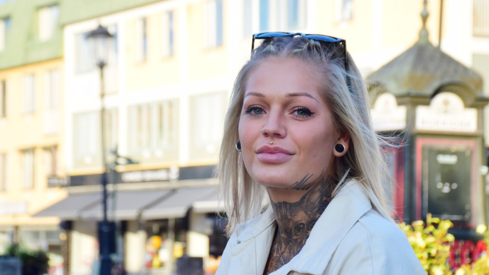 Andréa Ask var inte beredd på att efter första avsnittet av Hela Sverige bakar få utstå näthat. "De klankar ner på mitt utseende på grund av mina tatueringar. Så det har varit lite tråkigt", berättar hon.