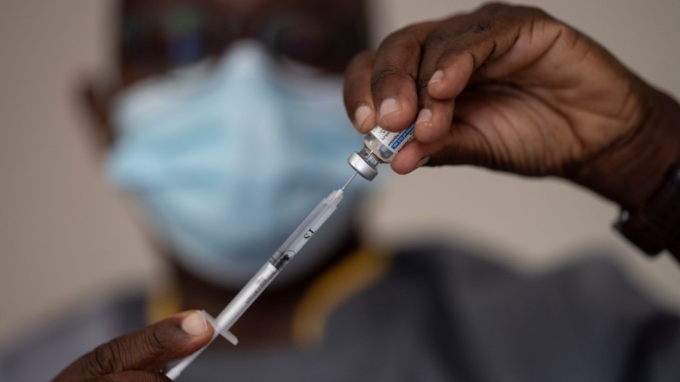 En dos av Janssens vaccin mot covid-19 förbereds i Dakar i Senegal. Arkivbild.