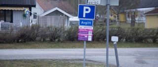 Parkeringskaos efter beslut om betalda gästparkeringar – nu införs p-förbud på gatorna bredvid