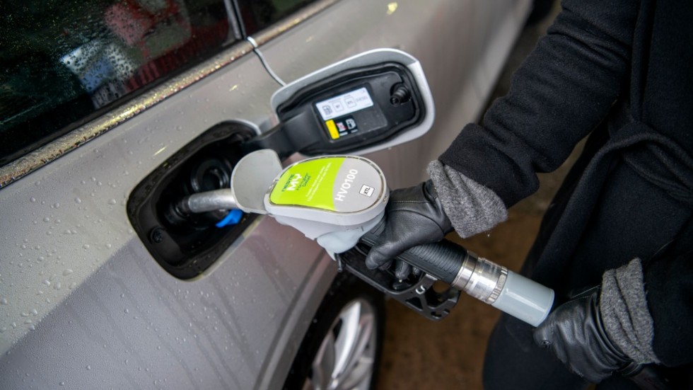 Ett biobränsle från Neste som går att använda som vanlig diesel, bara bilen är godkänd för det. 