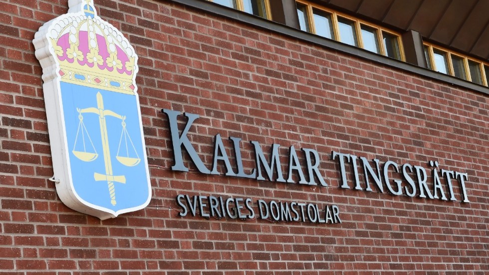 Mannen, som är i 40-årsåldern, åtalas vid Kalmar tingsrätt för grov våldtäkt mot barn. Arkivbild.