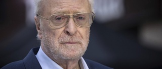 Michael Caine backar om pensioneringen