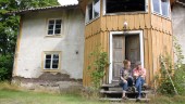 Anna och Jonas Hammar räddar – och flyttar – ett ödehus