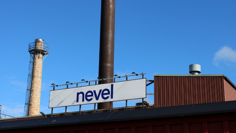 Nevel höjer priset för fjärrvärme med 33 procent i Hultsfred. "Med höjningen vi nu gör få vi inte ens full kostnadstäckning för de bränslepris höjningar vi har", säger försäljningschef Per Ander.