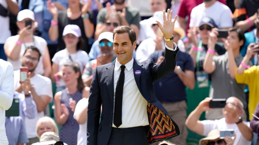Roger Federer är på plats i Wimbledon.