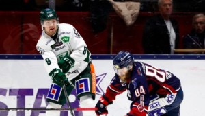 Svensk förlänger med KHL-klubb trots krig