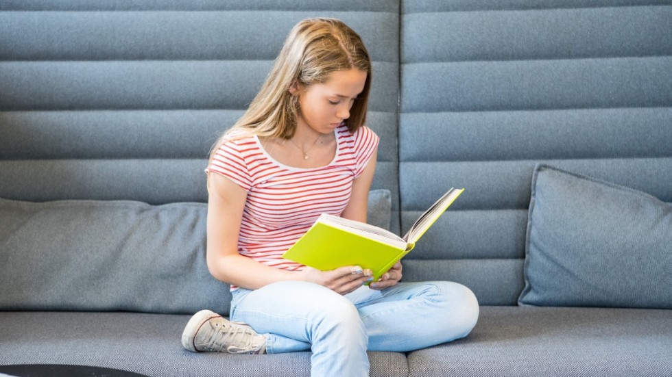 Ungdomars läsning ökar enligt en ny undersökning. Arkivbild.