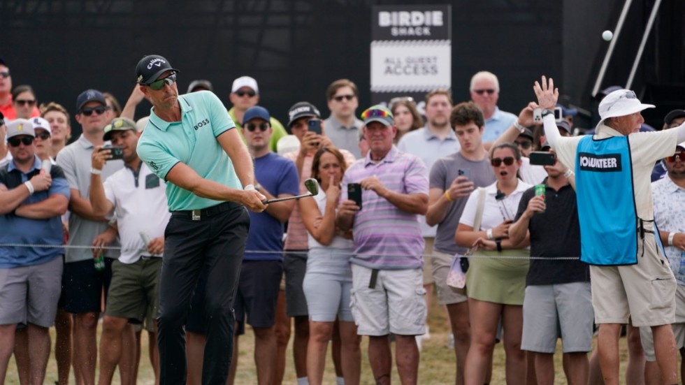 Henrik Stenson på tionde hålet under avslutande rundan.