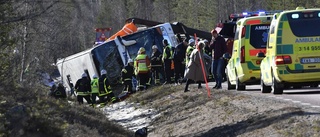 Tre döda i bussolycka