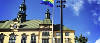 Kommunens prideflagga stulen – även kyrkan drabbad
