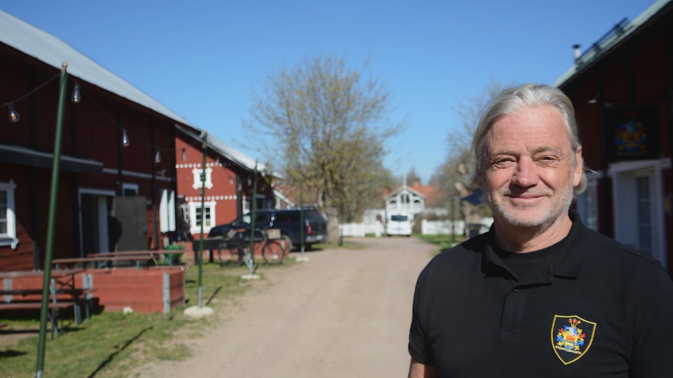 Staffan Samuelsson driver både Musteriet i Djursdala med restaurang, vandrarhem och butik samt Oxgården i Vimmerby med 350 bäddar och restaurang. Han har starka förhoppningar om en bra sommar.