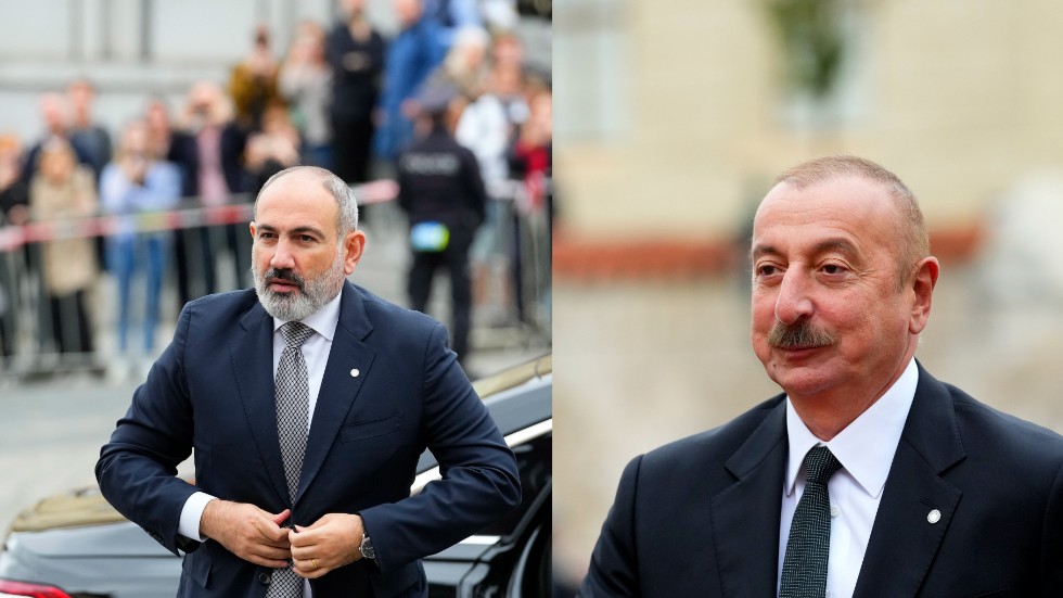 Armeniens premiärminister Nikol Pasjinjan och Azerbajdzjans president Ilham Aliyev vid fjolårets första EPC-möte i Prag i Tjeckien.