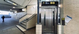 Resenärer riskerar bli fast när hissar vandalsäkras