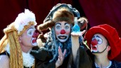 Spelglädje när clowner tolkar Shakespeare