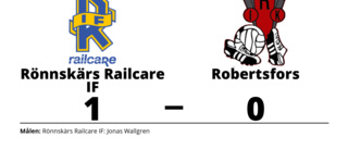 Jonas Wallgren målskytt när Rönnskärs Railcare IF sänkte Robertsfors