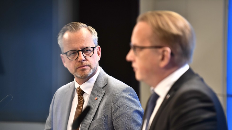 Mikael Damberg, finanspolitisk talesperson, och Fredrik Olovsson, energipolitisk talesperson för Socialdemokraterna föreslår ett nytt energipolitiskt mål för ökad elproduktion till 2030.