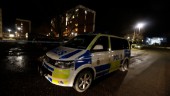 Man skjuten i Eskilstuna – stor polisinsats ✓Vittne: "Tre eller fyra höga smällar"